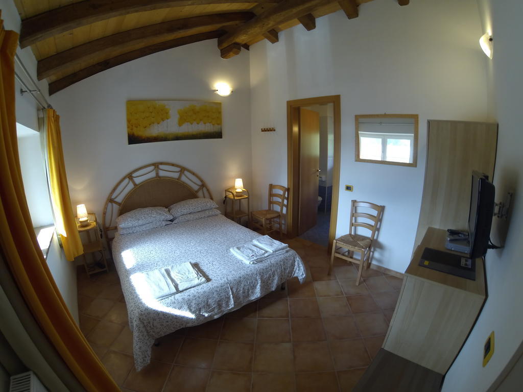 Al Campo Di Sotto Bed & Breakfast Buia Exterior photo