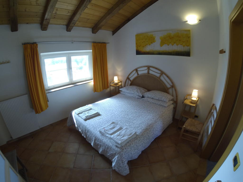 Al Campo Di Sotto Bed & Breakfast Buia Exterior photo