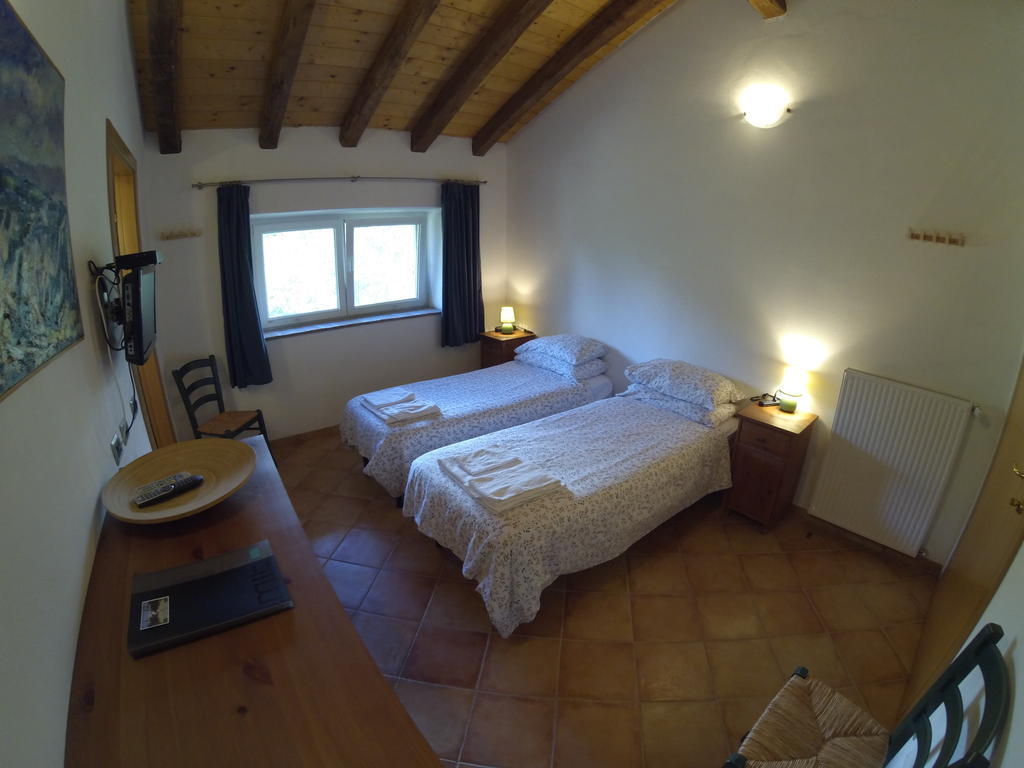 Al Campo Di Sotto Bed & Breakfast Buia Room photo